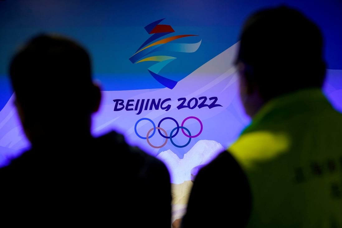 Japan caught between China, U.S. over diplomacy, Winter Olympics boycott, analysts say