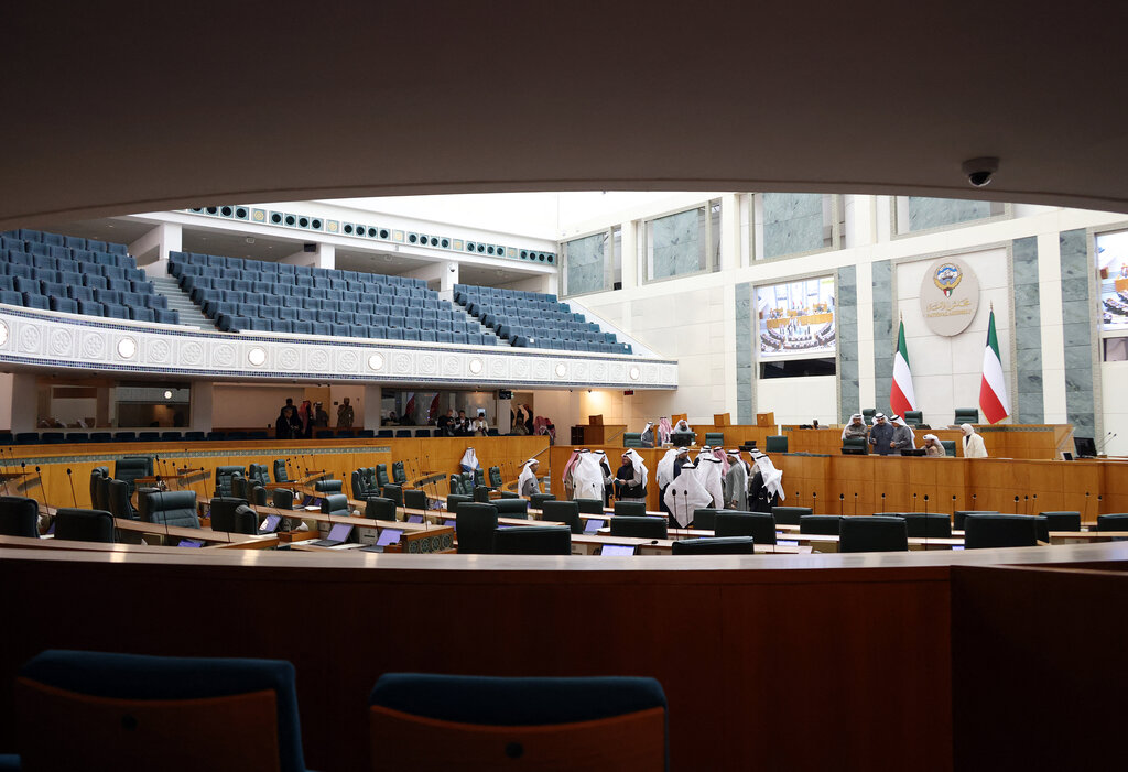 Kuwaiti Emir Suspends Parliament, Citing Political Tumult